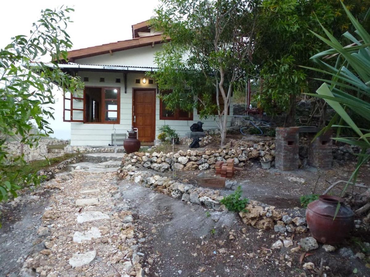 Fam Sugiono Cottage - Studio House Kemadang Exterior photo